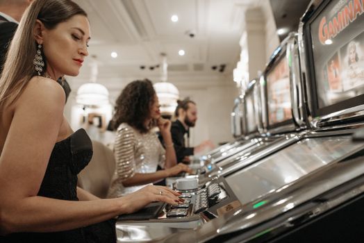 Optimal Slot Play: Best Times and Strategies for Winning Big in 2024